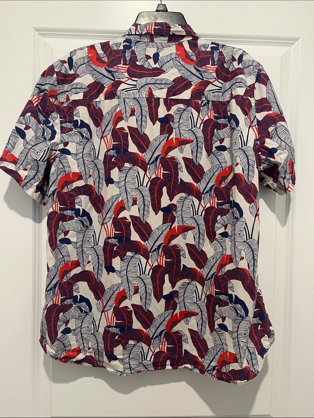Wildfang button up shirt in leaf print - Picture 2 of 4